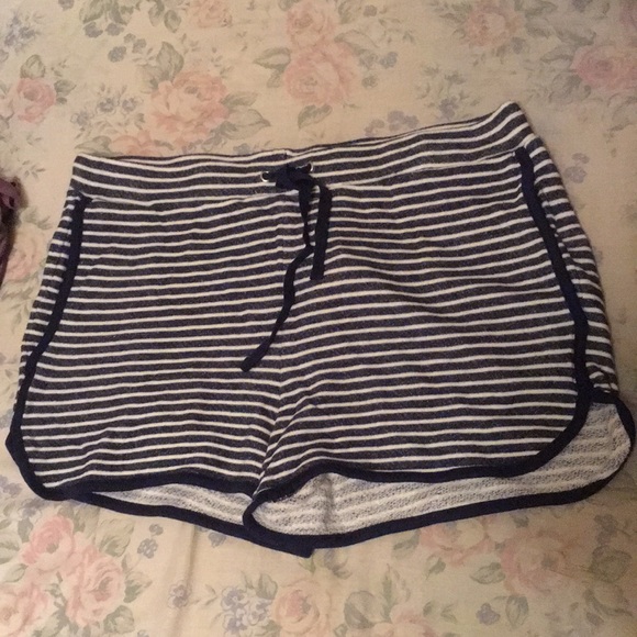 Joe Fresh Lounge Dolphin Short - Picture 1 of 4